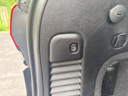 Used 2015 Jeep Grand Cherokee Altitude AWD/4WD image 16