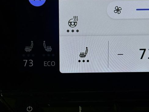 Used 2023 Volkswagen ID.4 Pro S Plus image 21