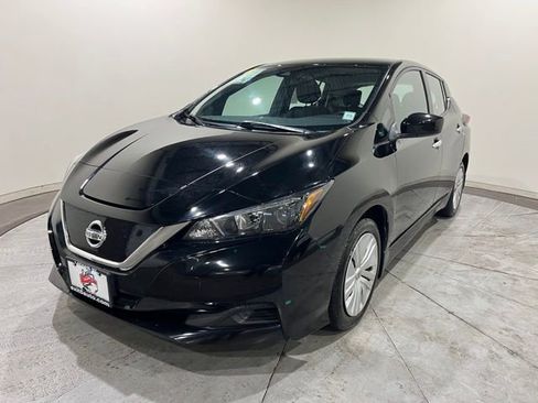 Used 2022 Nissan Leaf S image 5