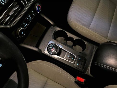 Used 2022 Ford Escape S image 16