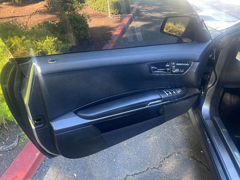 Used 2011 Mercedes-Benz CL 63 AMG image 13