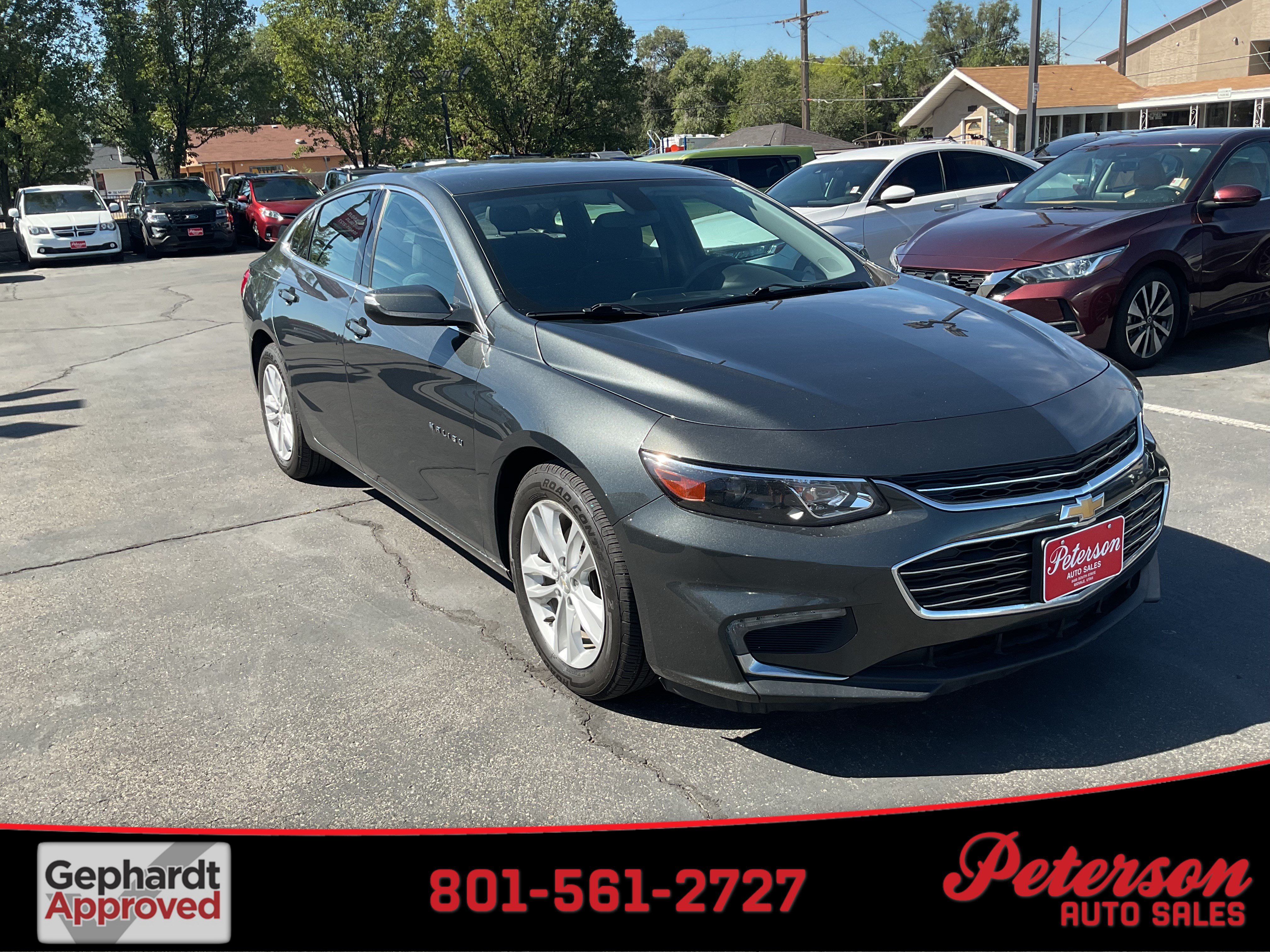 Used 2017 Chevrolet Malibu LT FWD image 1