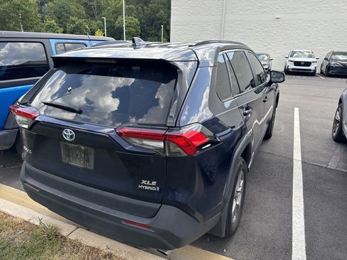 Used 2024 Toyota RAV4 XLE w/ Convenience Package AWD/4WD image 7