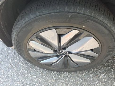 Certified 2023 Nissan Ariya FWD image 10