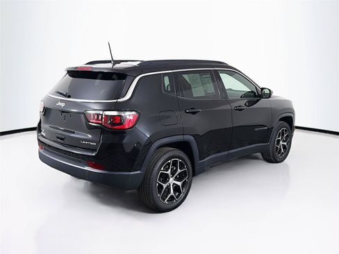 Used 2024 Jeep Compass Limited AWD/4WD image 11