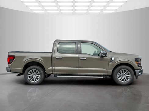 New 2026 Ford F150 XLT w/ Equipment Group 302A MID RWD image 2