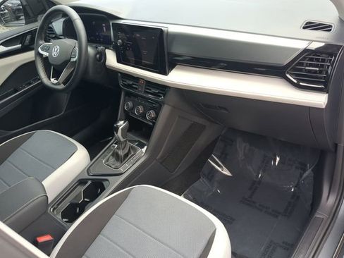 Certified 2025 Volkswagen Taos S FWD image 9