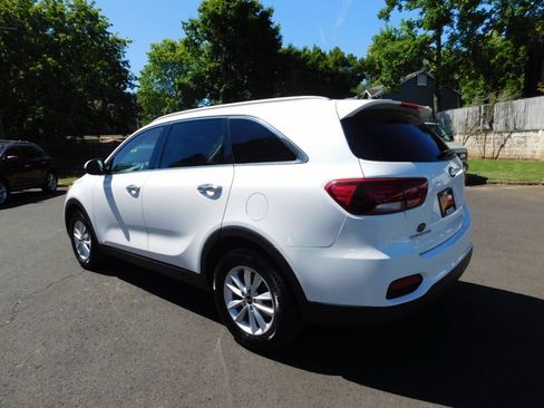 Used 2020 Kia Sorento LX w/ LX I4 Convenience Package AWD/4WD image 3
