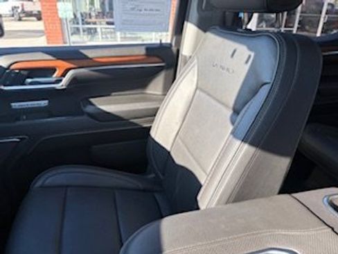 Used 2022 GMC Sierra 1500 Denali w/ Denali Reserve Package image 15