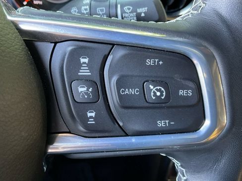 Used 2021 Jeep Wrangler Unlimited Sahara AWD/4WD image 36