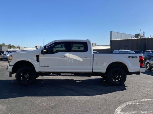 Used 2022 Ford F250 Lariat w/ Black Appearance Package image 7