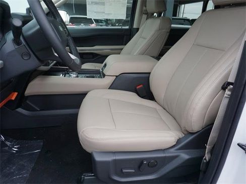 New 2024 Ford Expedition XLT image 20