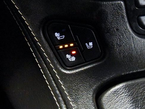 Used 2018 GMC Yukon XL Denali w/ Open Road Package image 24