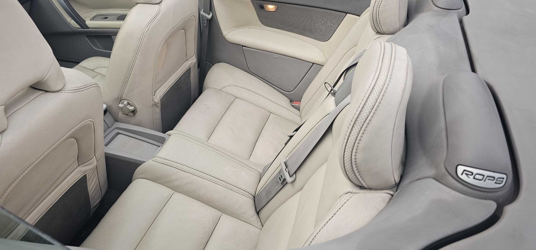 Used 2011 Volvo C70 T5 w/ Convenience Pkg FWD image 11