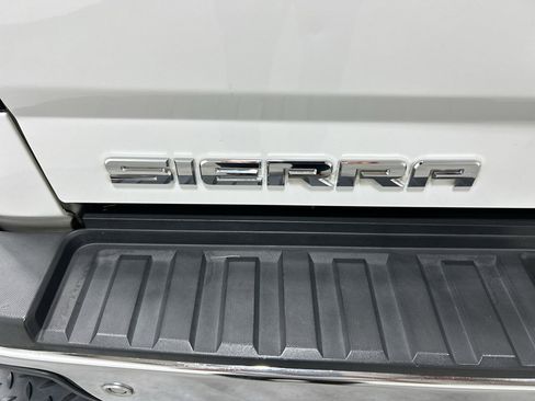 Used 2015 GMC Sierra 2500 SLT w/ Duramax Plus Package AWD/4WD image 45