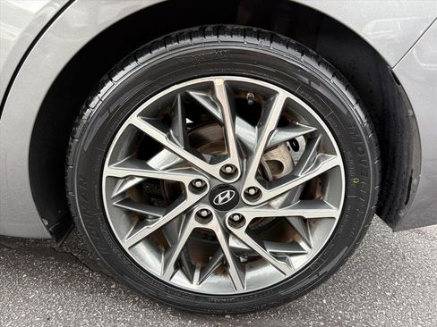 Used 2019 Hyundai Elantra Limited w/ Cargo Package FWD image 24
