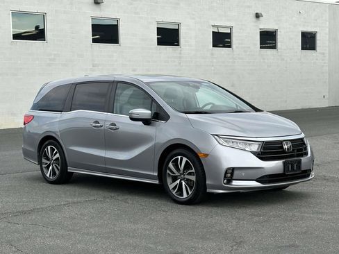 Used 2023 Honda Odyssey Touring image 7