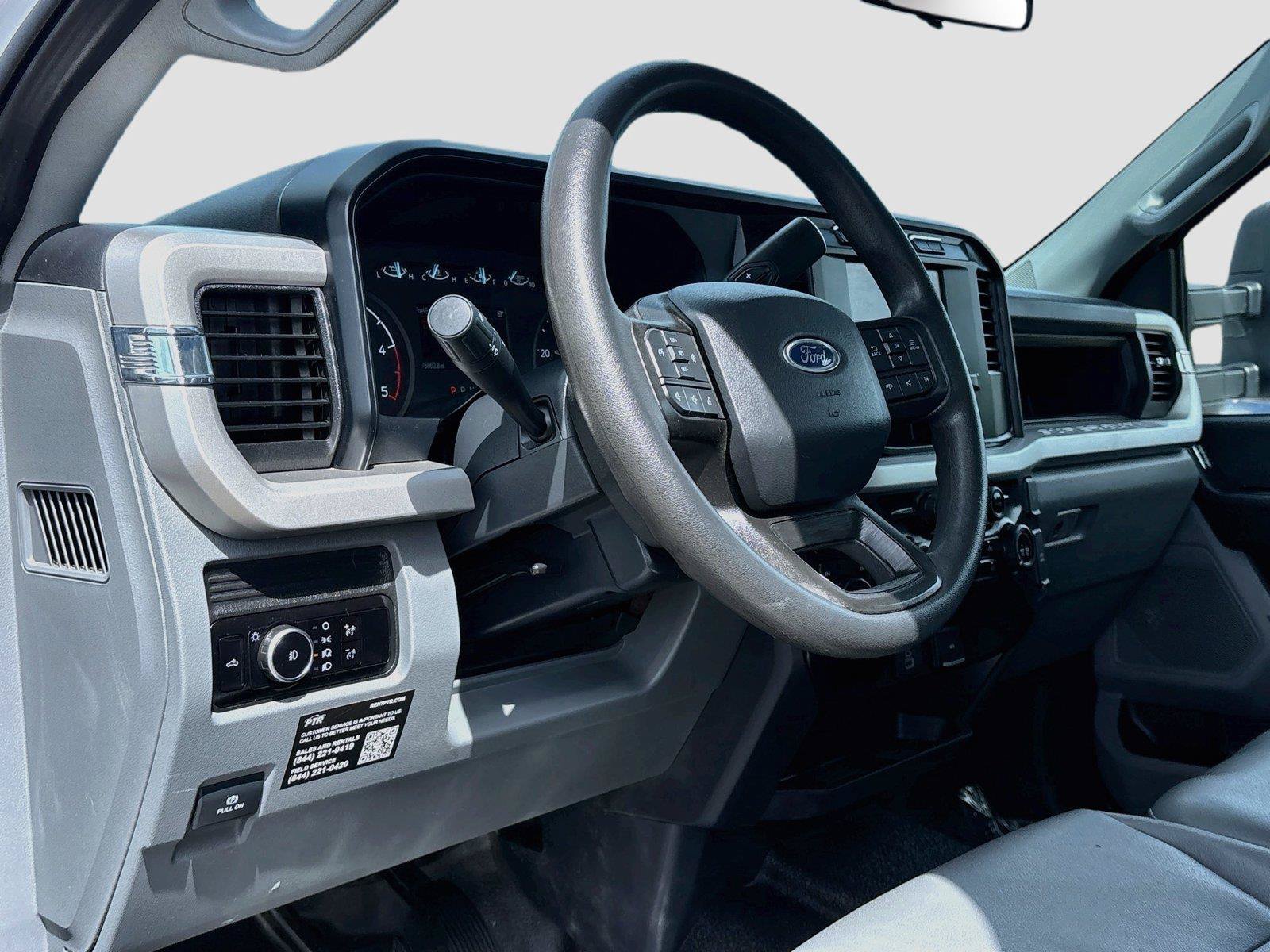 Used 2023 Ford F250 XL w/ FX4 Off-Road Package AWD/4WD image 9