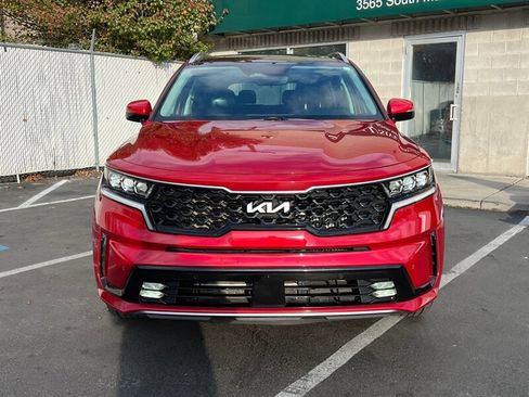 Used 2022 Kia Sorento SX w/ Panoramic Sunroof Package image 2