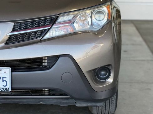 Used 2014 Toyota RAV4 LE image 5