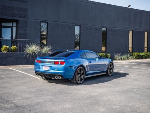 Used 2013 Chevrolet Camaro SS w/ Hot Wheels Special Edition image 48