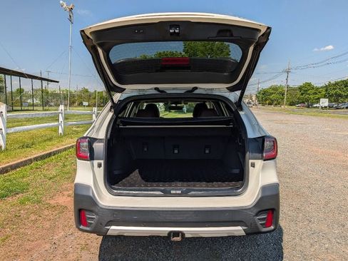 Used 2022 Subaru Outback Touring XT AWD/4WD image 7