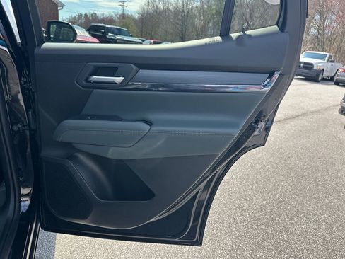 New 2026 GMC Terrain AT4 w/ Convenience Package III image 17