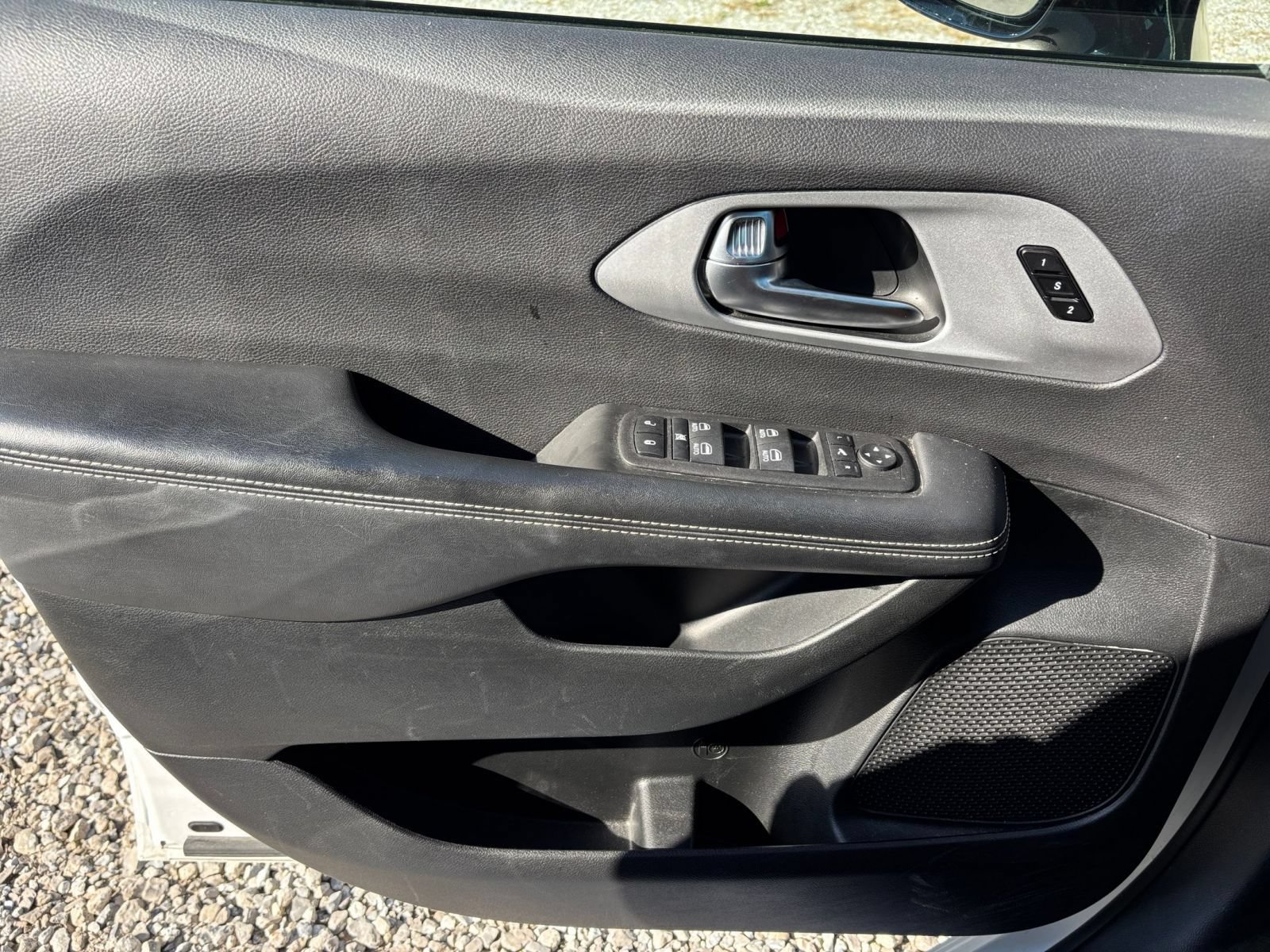 Used 2025 Chrysler Pacifica Limited FWD image 18