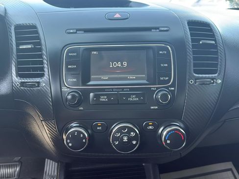 Used 2016 Kia Forte EX FWD image 18