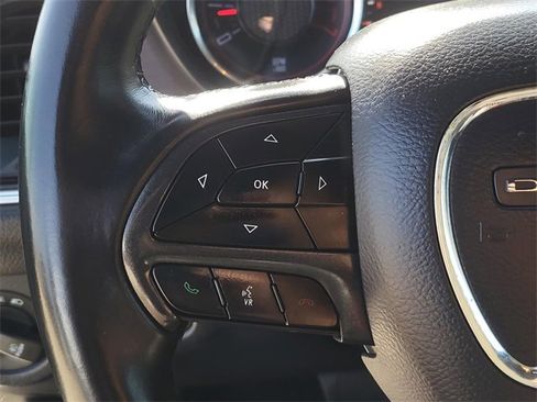 Used 2017 Dodge Challenger R/T image 23