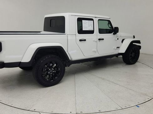 Used 2025 Jeep Gladiator Sport AWD/4WD image 7