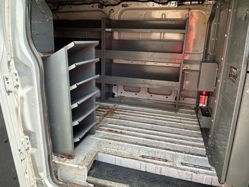 Used 2017 Ford Transit 250 130 Low Roof RWD image 12