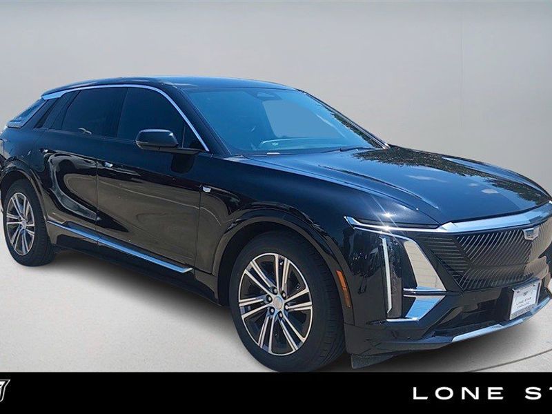Certified 2024 Cadillac Lyriq Tech w/ Driver Assist Package image 1