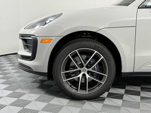 Certified 2026 Porsche Macan AWD/4WD image 12