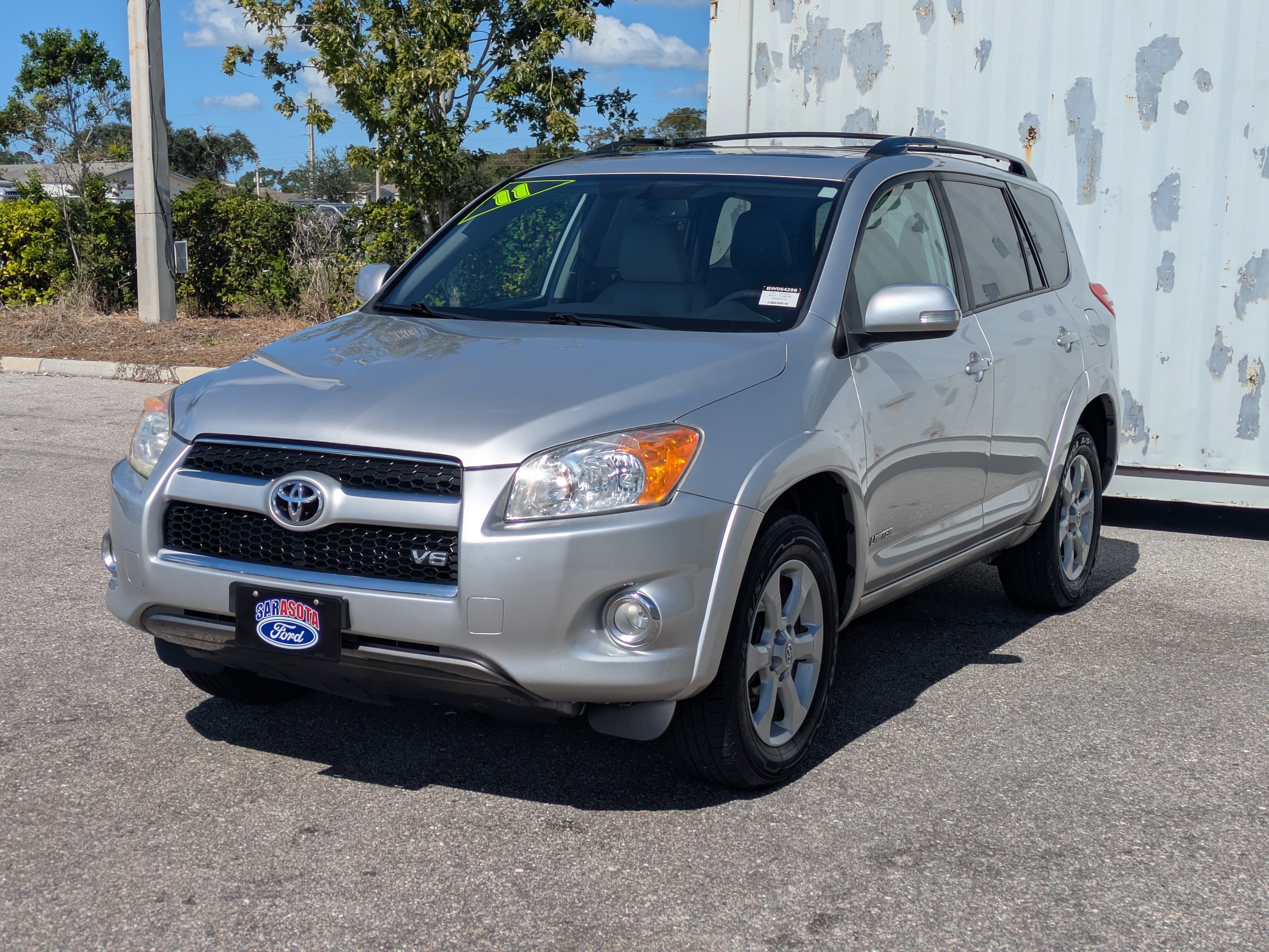 Used 2011 Toyota RAV4 Limited w/ Limited Extra Value Pkg AWD/4WD image 8