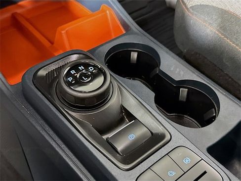 Used 2022 Ford Maverick XLT image 14