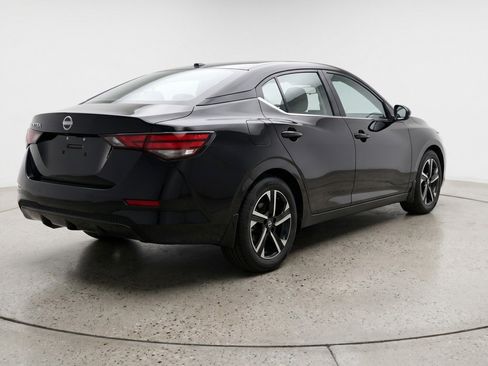 Used 2025 Nissan Sentra SV FWD image 9