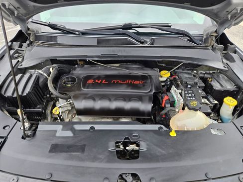 Used 2018 Jeep Compass Latitude AWD/4WD image 28