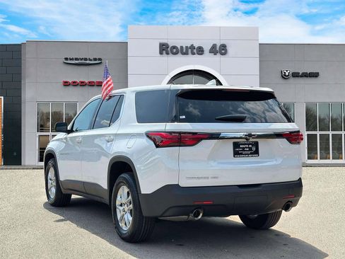 Used 2023 Chevrolet Traverse LS AWD/4WD image 4