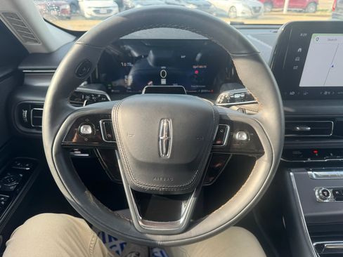 Used 2025 Lincoln Aviator 2WD image 27