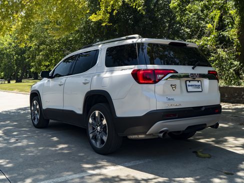 Used 2018 GMC Acadia SLT FWD image 7
