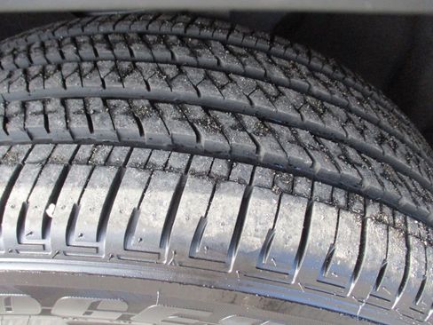 Certified 2023 Jeep Grand Cherokee L Laredo image 10