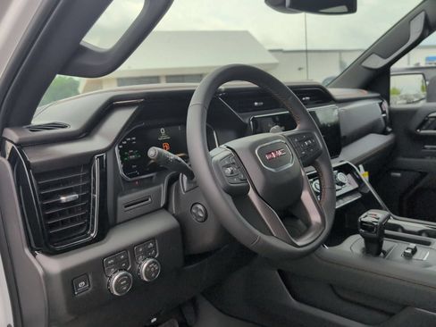 New 2026 GMC Sierra 1500 AT4 w/ AT4 Preferred Package AWD/4WD image 12