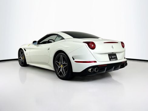 Certified 2017 Ferrari California T RWD image 5