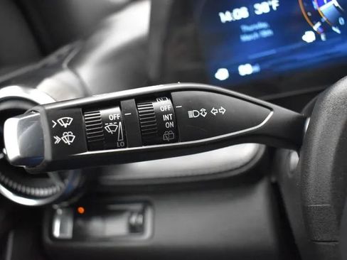 Used 2025 Chevrolet Equinox LT image 25