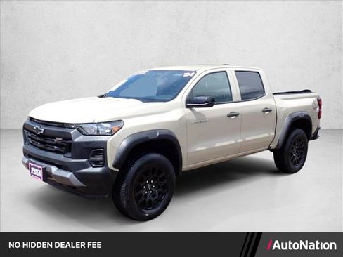 Used 2024 Chevrolet Colorado Trail Boss w/ Advanced Trailering Package AWD/4WD image 1