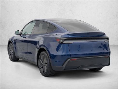 Used 2026 Tesla Model Y 2WD image 7