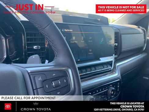 Used 2025 Chevrolet Silverado 1500 LT Trail Boss w/ Convenience Package II AWD/4WD image 8