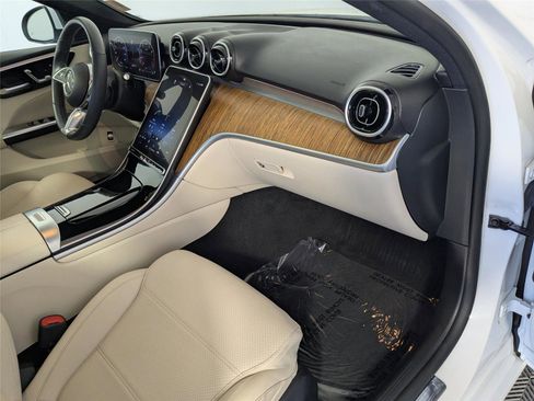 Used 2023 Mercedes-Benz C 300 Sedan image 25