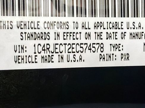 Used 2014 Jeep Grand Cherokee Overland w/ Advanced Technology Group image 34